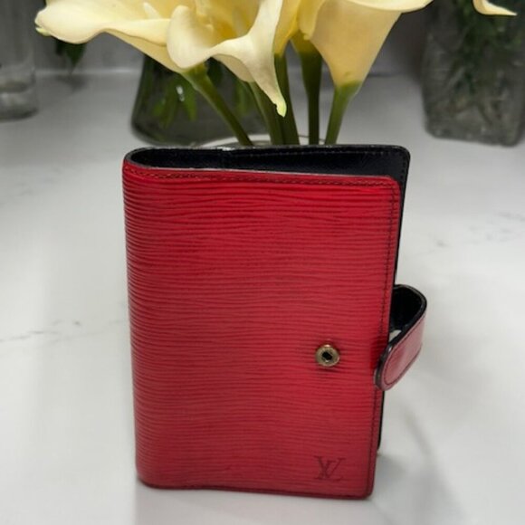 Louis Vuitton Red Epi Leather Agenda Wallet + 2025 + 2026 Calendar Pages EUC! - Picture 2 of 9